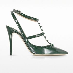 💚 💯 Authentic Valentino Rockstud Pumps 💚